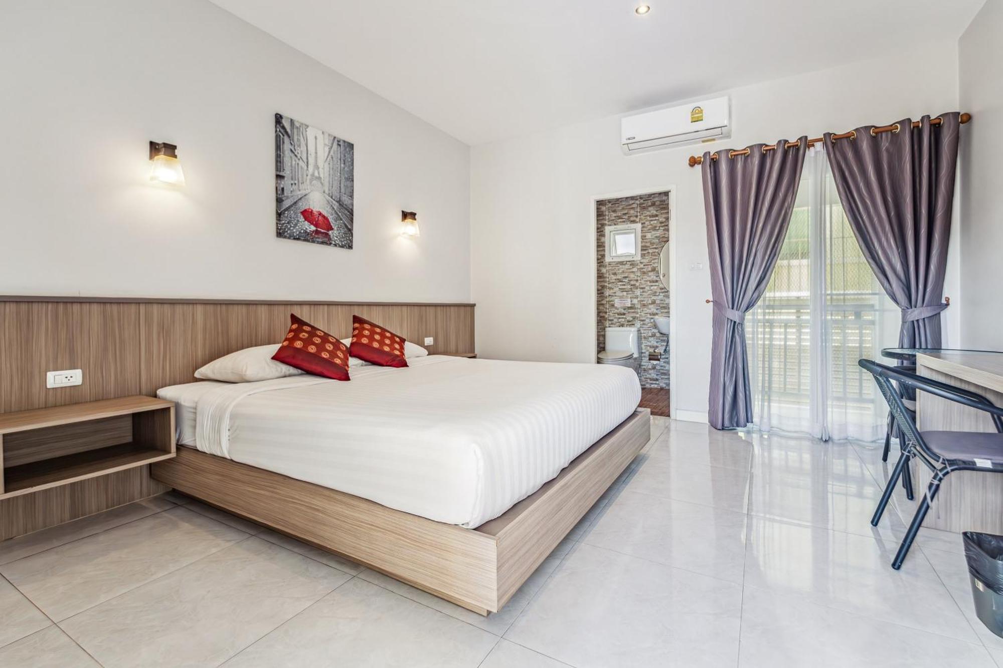 Winrisa Place Nai Yang Exterior photo