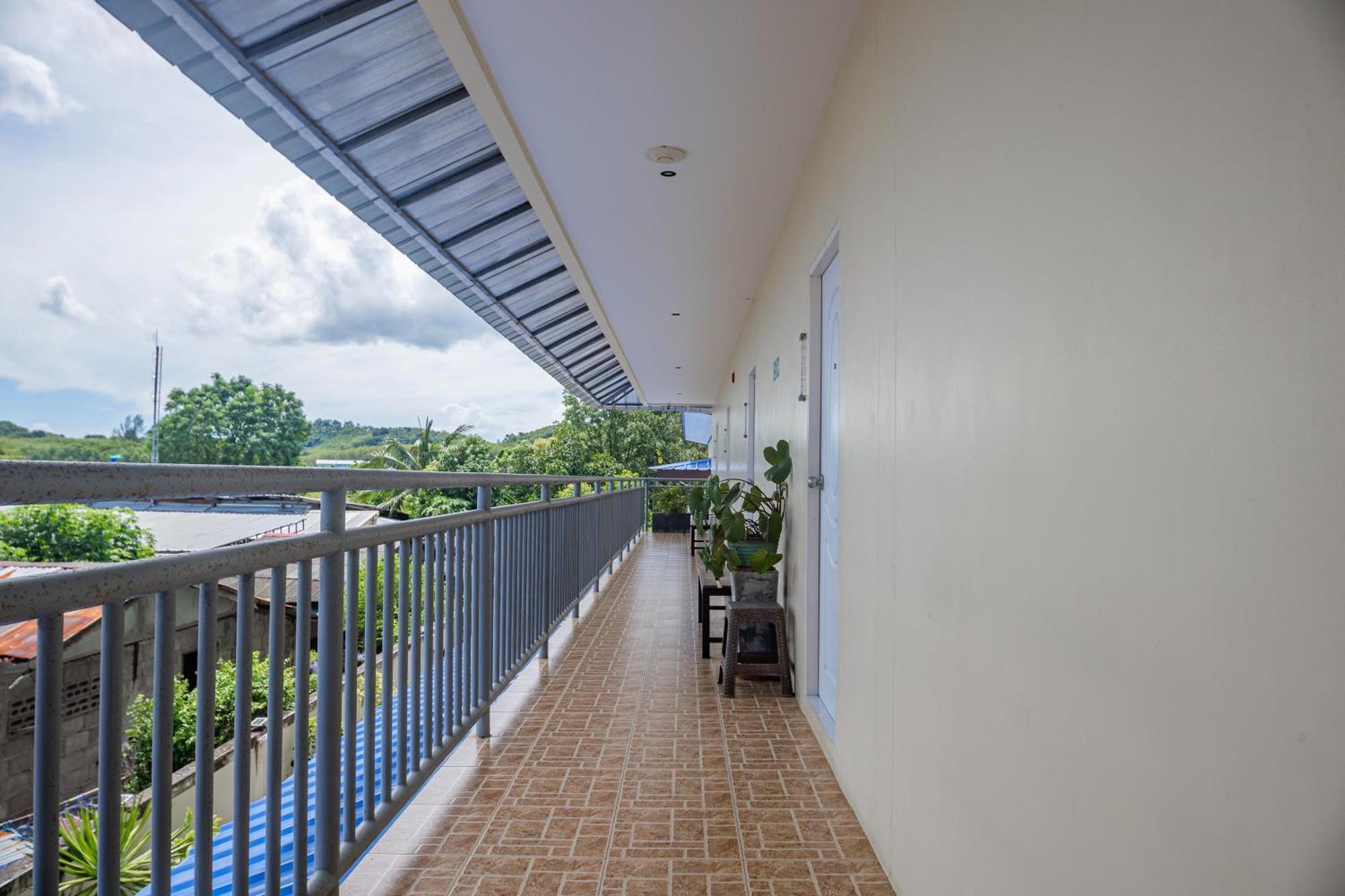 Winrisa Place Nai Yang Exterior photo