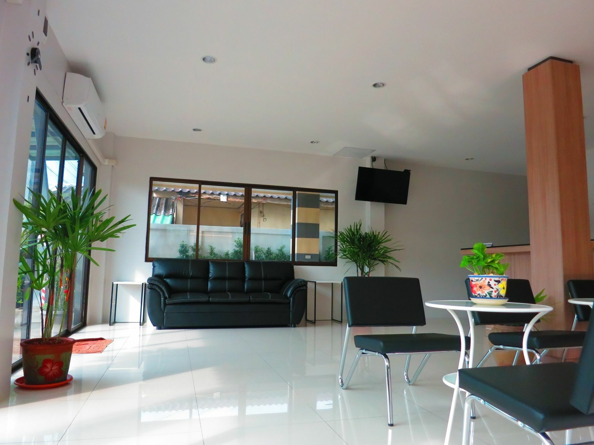 Winrisa Place Nai Yang Exterior photo